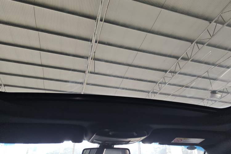 Used Lincoln Continental 2019 2.0T Two-Wheel Drive Luxury Edition China VI Standard Headliner