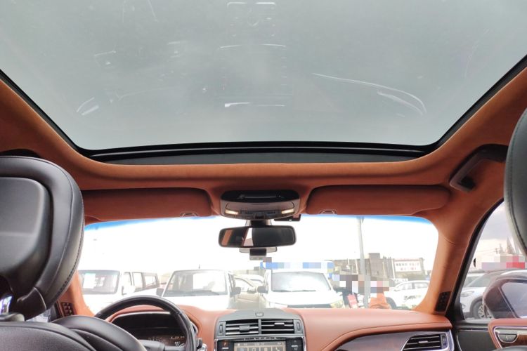 Used Lincoln Continental 2019 2.0T Two-Wheel Drive Luxury Edition China VI Standard Headliner
