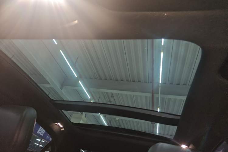 Used Lincoln Continental 2019 2.0T Two-Wheel Drive Luxury Edition China VI Standard Headliner