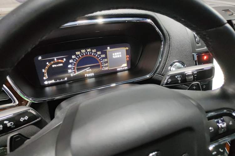 Used Lincoln Continental 2019 2.0T Two-Wheel Drive Prestige Version China VI Standard Instrument Cluster