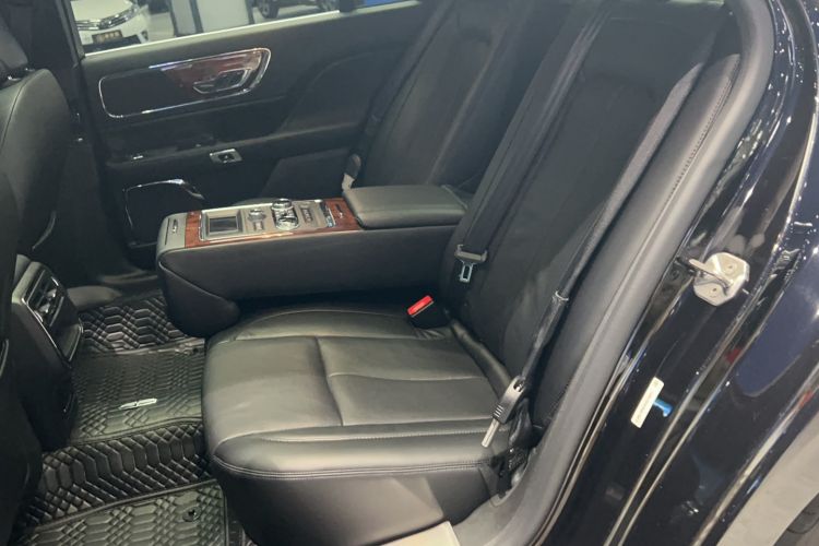Used Lincoln Continental 2019 2.0T Two-Wheel Drive Luxury Edition China VI Standard Interior 1