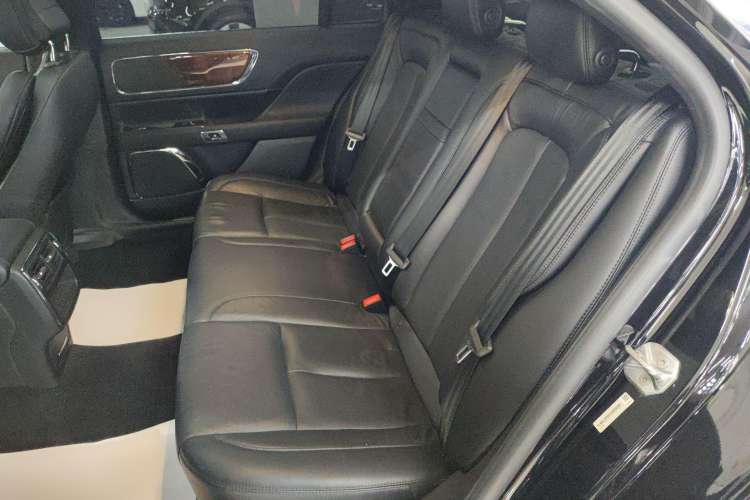 Used Lincoln Continental 2019 2.0T Two-Wheel Drive Luxury Edition China VI Standard Interior 1