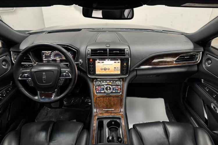 Used Lincoln Continental 2019 2.0T Two-Wheel Drive Prestige Version China VI Standard Interior 10