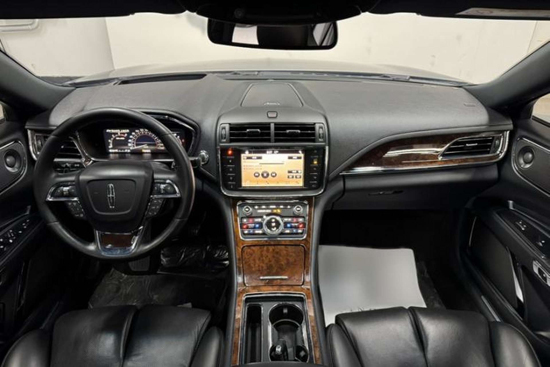 Used Lincoln Continental 2019 2.0T Two-Wheel Drive Prestige Version China VI Standard Interior 10