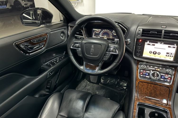 Used Lincoln Continental 2019 2.0T Two-Wheel Drive Prestige Version China VI Standard Interior 12
