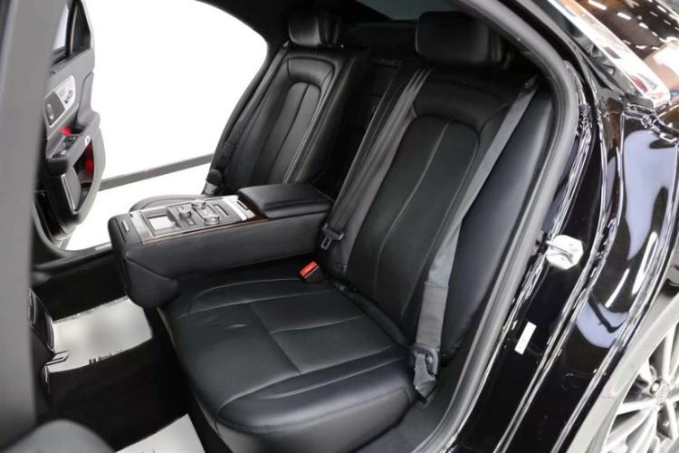 Used Lincoln Continental 2019 2.0T Two-Wheel Drive Prestige Version China VI Standard Interior 4