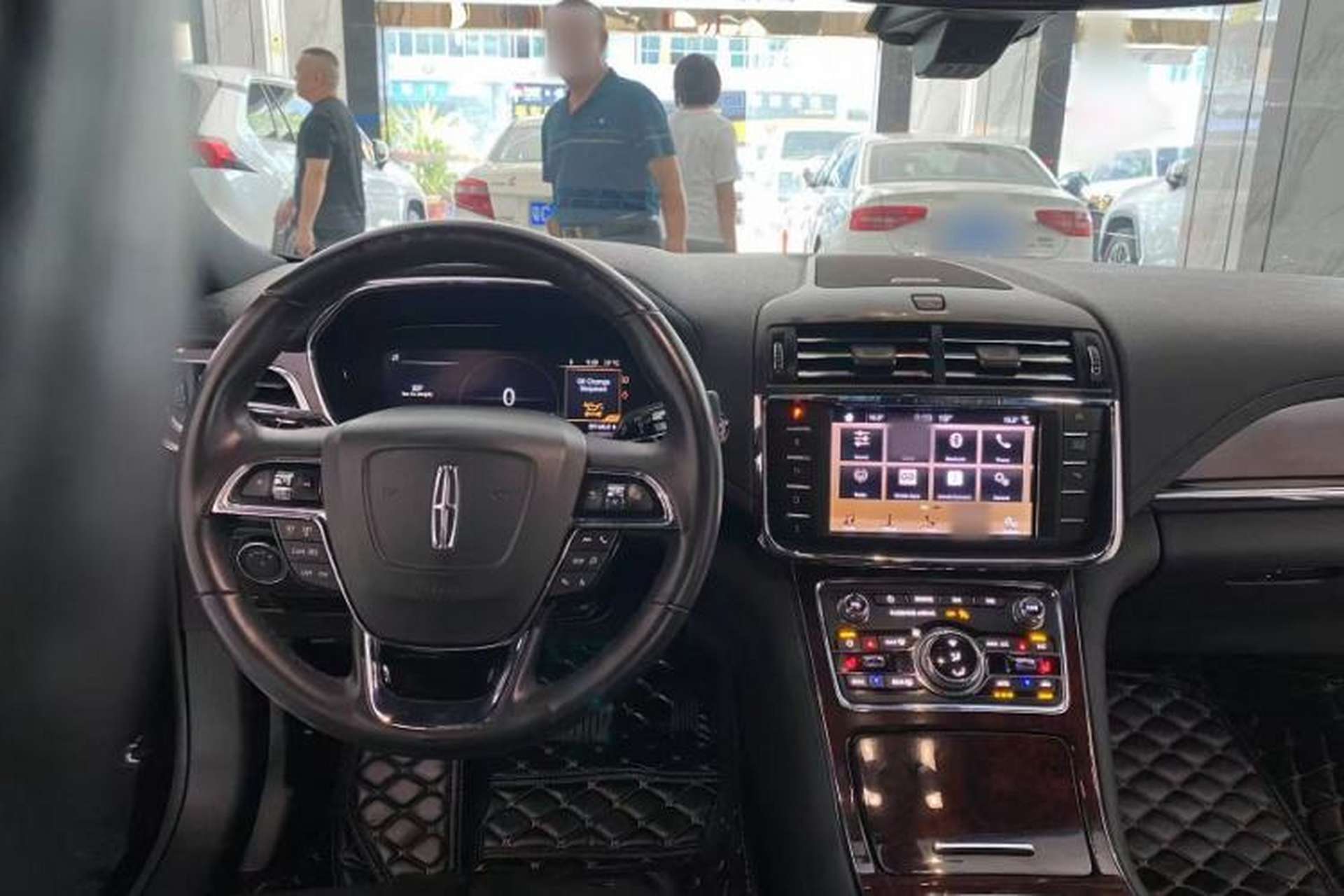 Used Lincoln Continental 2019 2.0T Two-Wheel Drive Luxury Edition China VI Standard Interior 4