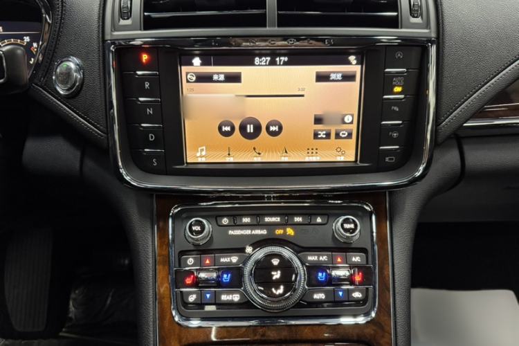 Used Lincoln Continental 2019 2.0T Two-Wheel Drive Prestige Version China VI Standard Interior 8
