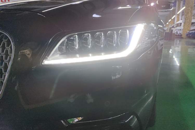 Used Lincoln Continental 2019 2.0T Two-Wheel Drive Prestige Version China VI Standard Left Front Headlight