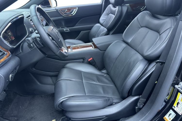 Used Lincoln Continental 2019 2.0T Two-Wheel Drive Luxury Edition China VI Standard Left Front Seat