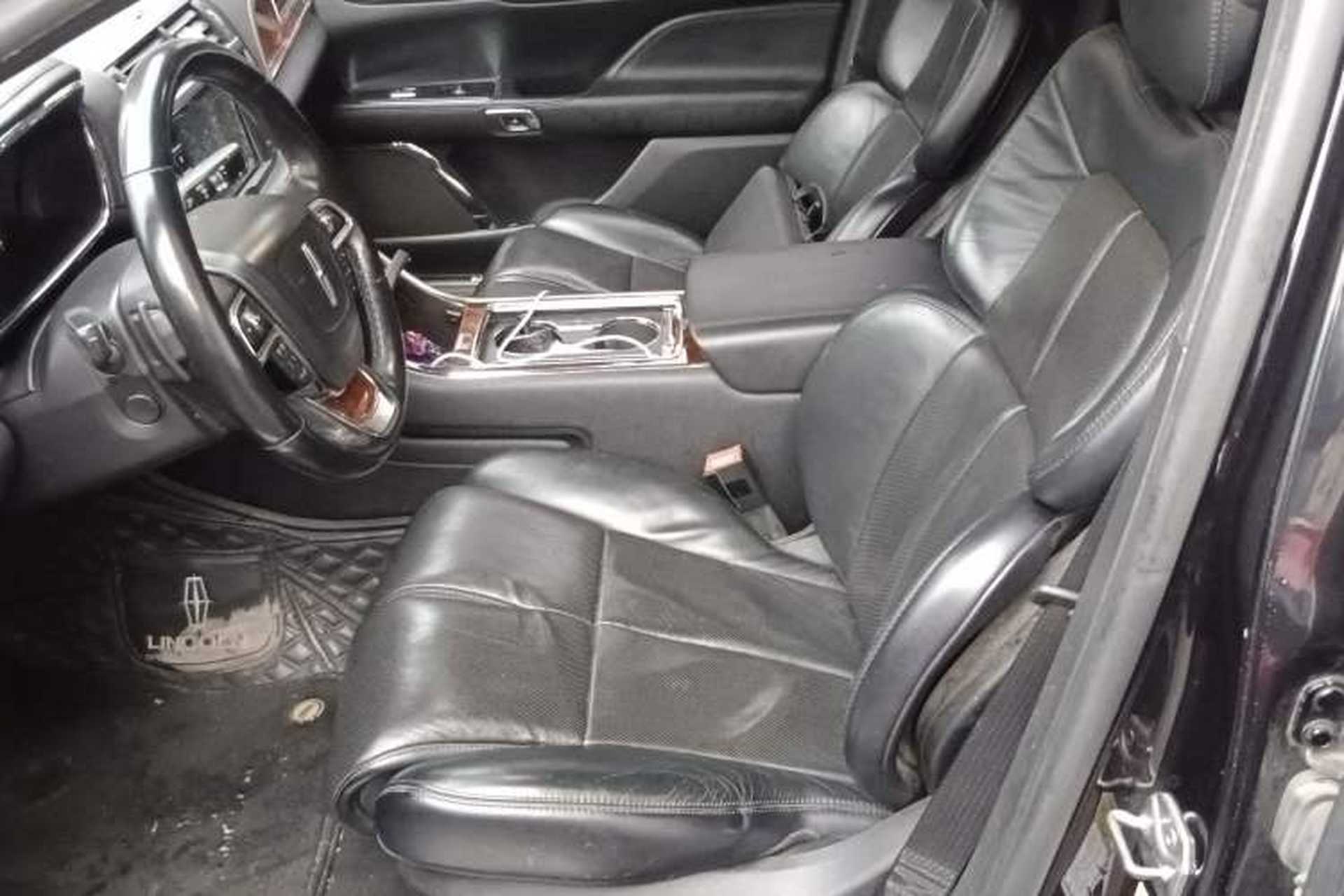 Used Lincoln Continental 2019 2.0T Two-Wheel Drive Prestige Version China VI Standard Left Front Seat