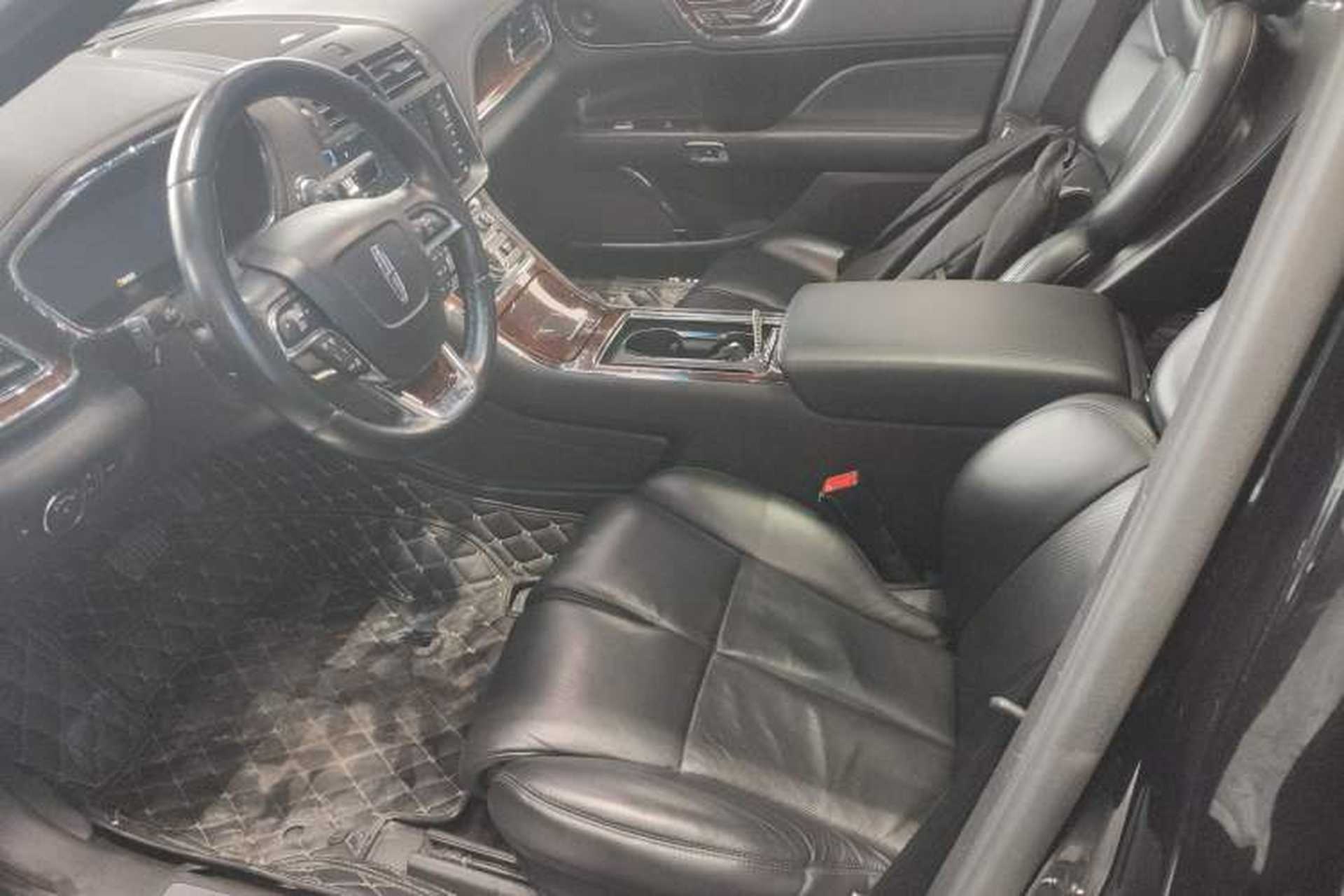 Used Lincoln Continental 2019 2.0T Two-Wheel Drive Prestige Version China VI Standard Left Front Seat