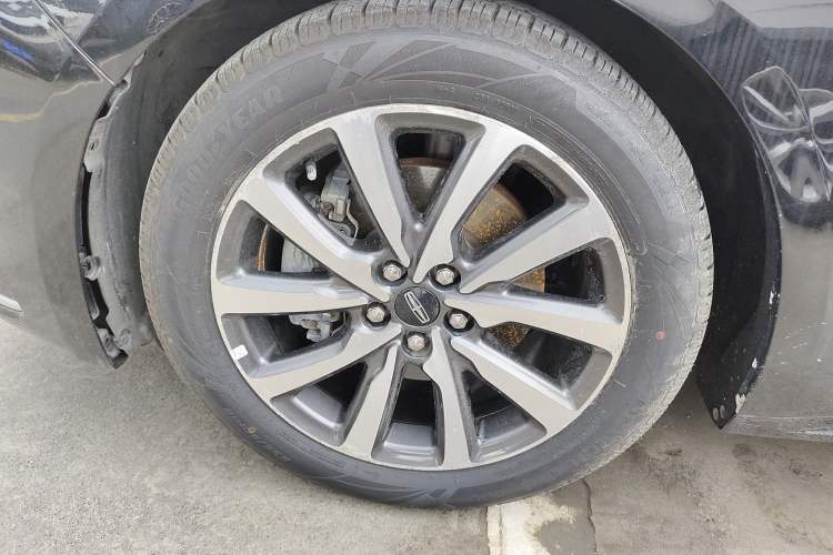Used Lincoln Continental 2019 2.0T Two-Wheel Drive Luxury Edition China VI Standard Left Front Wheel Hub
