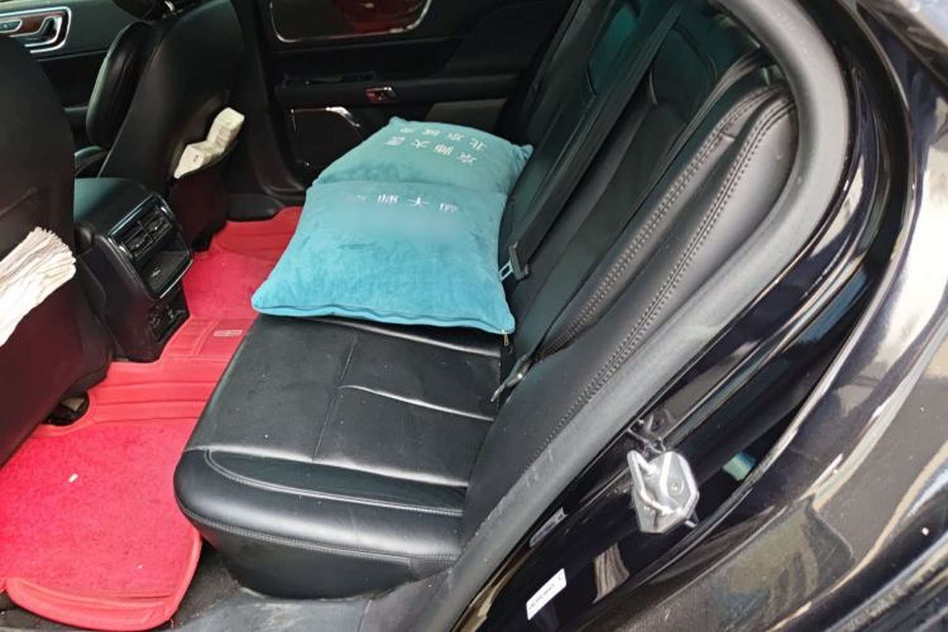 Used Lincoln Continental 2019 2.0T Two-Wheel Drive Luxury Edition China V Standard Left Rear Seat