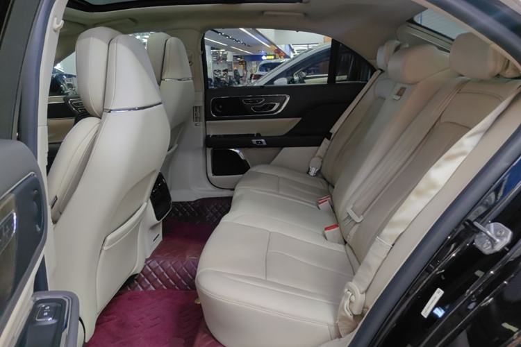 Used Lincoln Continental 2019 2.0T Two-Wheel Drive Prestige Version China VI Standard Left Rear Seat
