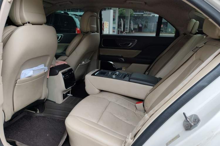 Used Lincoln Continental 2019 2.0T Two-Wheel Drive Luxury Edition China VI Standard Left Rear Seat