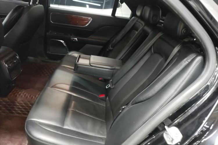 Used Lincoln Continental 2019 2.0T Two-Wheel Drive Luxury Edition China VI Standard Left Rear Seat