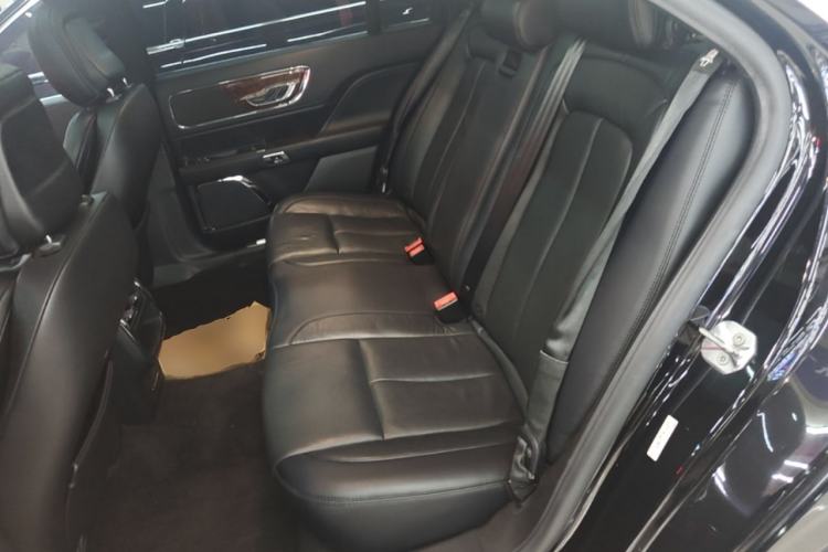 Used Lincoln Continental 2019 2.0T Two-Wheel Drive Luxury Edition China VI Standard Left Rear Seat