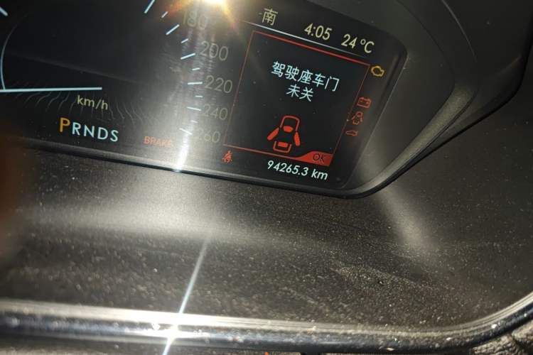 Used Lincoln Continental 2019 2.0T Two-Wheel Drive Luxury Edition China V Standard Odometer Close Up