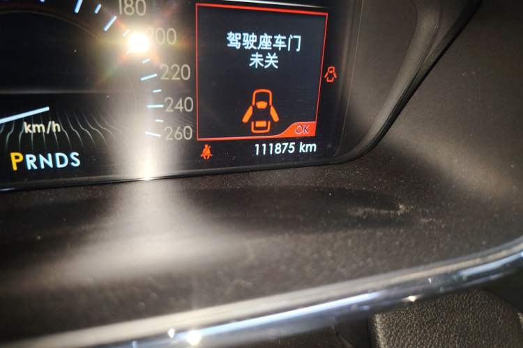Used Lincoln Continental 2019 2.0T Two-Wheel Drive Prestige Version China VI Standard Odometer Close Up