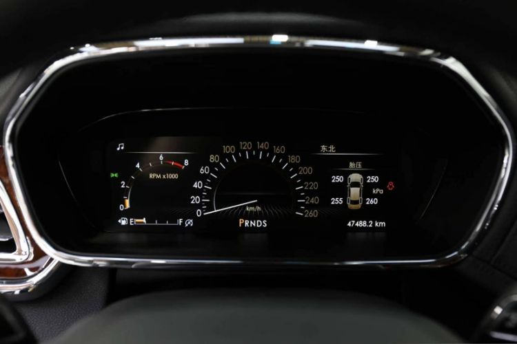 Used Lincoln Continental 2019 2.0T Two-Wheel Drive Prestige Version China VI Standard Odometer Close Up