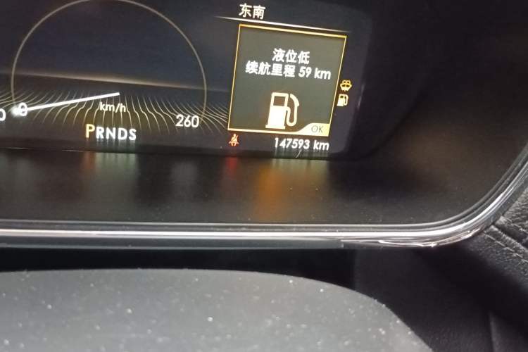 Used Lincoln Continental 2019 2.0T Two-Wheel Drive Prestige Version China VI Standard Odometer Close Up