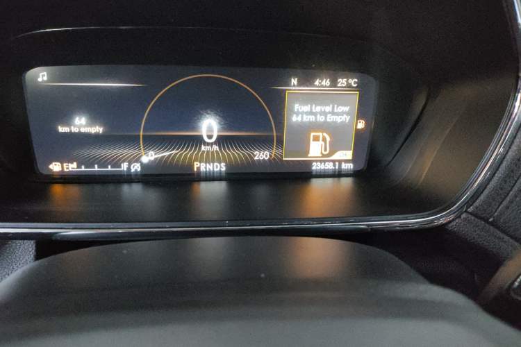 Used Lincoln Continental 2019 2.0T Two-Wheel Drive Luxury Edition China VI Standard Odometer Close Up