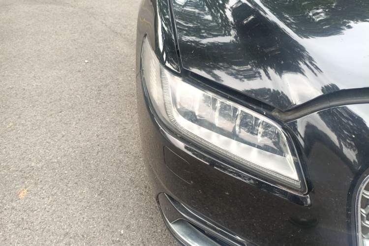 Used Lincoln Continental 2019 2.0T Two-Wheel Drive Luxury Edition China VI Standard Right Front Headlight