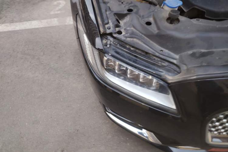 Used Lincoln Continental 2019 2.0T Two-Wheel Drive Prestige Version China VI Standard Right Front Headlight