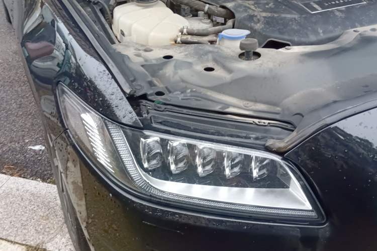 Used Lincoln Continental 2019 2.0T Two-Wheel Drive Prestige Version China VI Standard Right Front Headlight