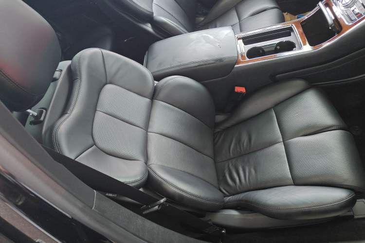 Used Lincoln Continental 2019 2.0T Two-Wheel Drive Luxury Edition China VI Standard Right Front Seat