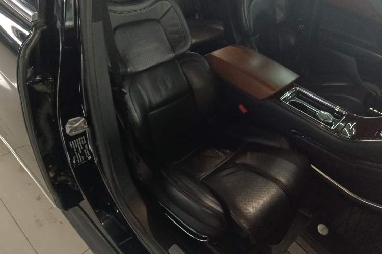 Used Lincoln Continental 2019 2.0T Two-Wheel Drive Prestige Version China VI Standard Right Front Seat