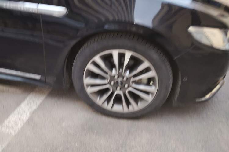 Used Lincoln Continental 2019 2.0T Two-Wheel Drive Prestige Version China VI Standard Right Front Wheel Hub