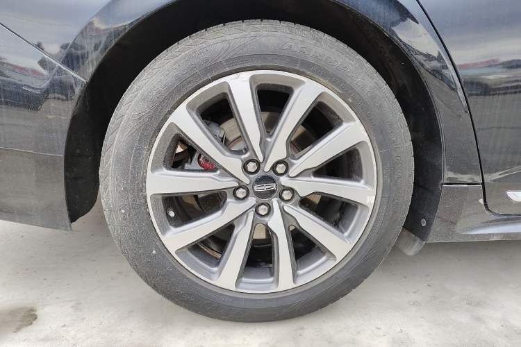 Used Lincoln Continental 2019 2.0T Two-Wheel Drive Luxury Edition China VI Standard Right Rear Wheel Hub