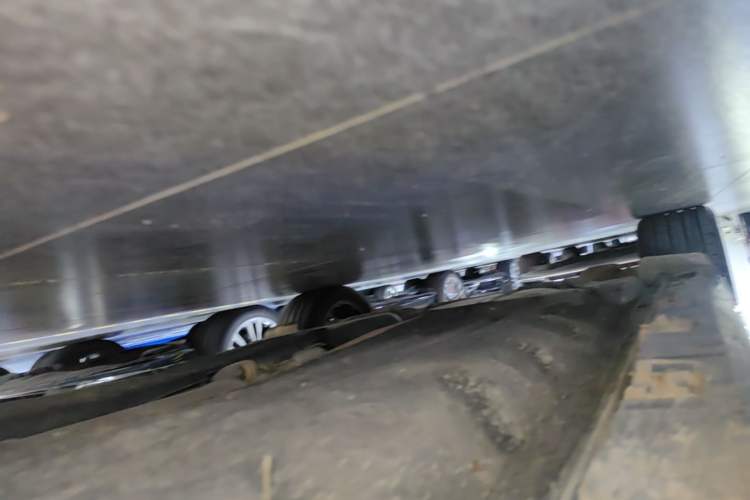 Used Lincoln Continental 2019 2.0T Two-Wheel Drive Prestige Version China VI Standard Right Side Sill