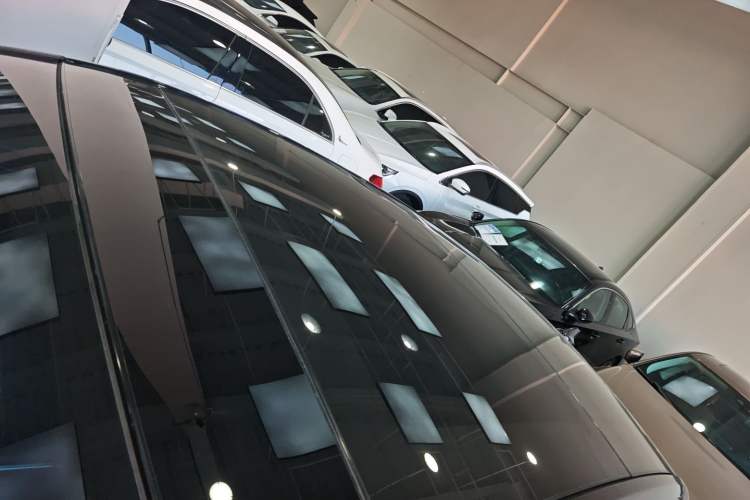 Used Lincoln Continental 2019 2.0T Two-Wheel Drive Luxury Edition China VI Standard Roof