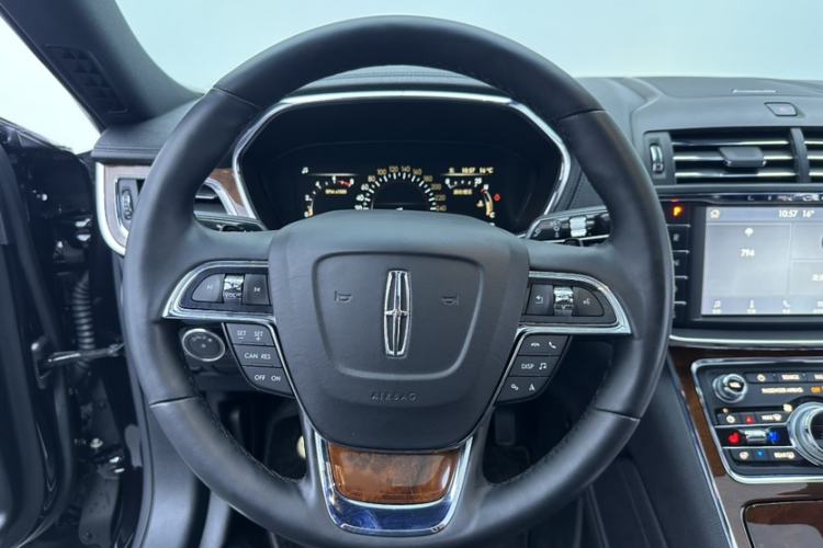 Used Lincoln Continental 2019 2.0T Two-Wheel Drive Luxury Edition China VI Standard Steering Wheel