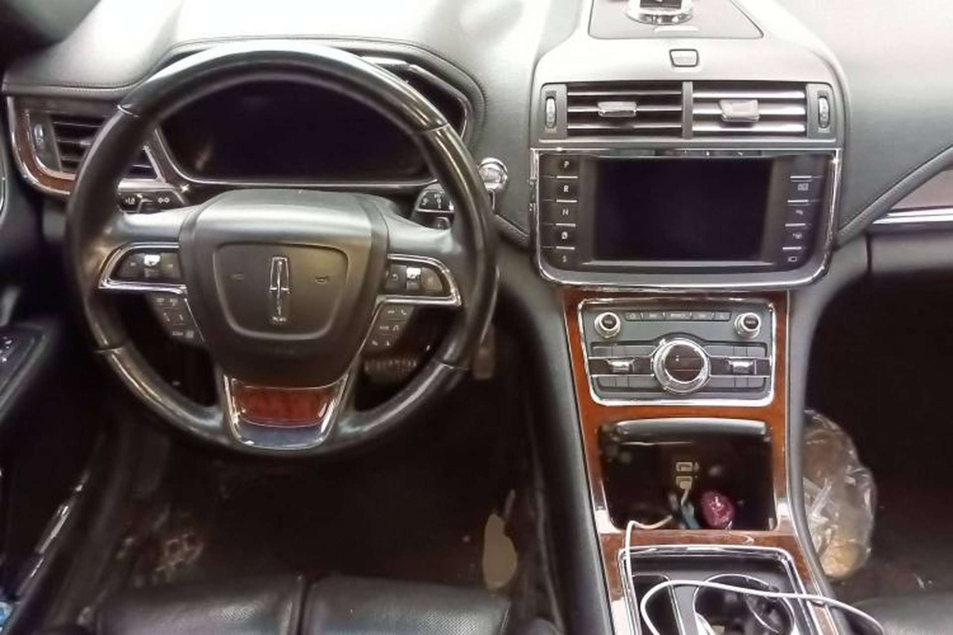 Used Lincoln Continental 2019 2.0T Two-Wheel Drive Prestige Version China VI Standard Steering Wheel