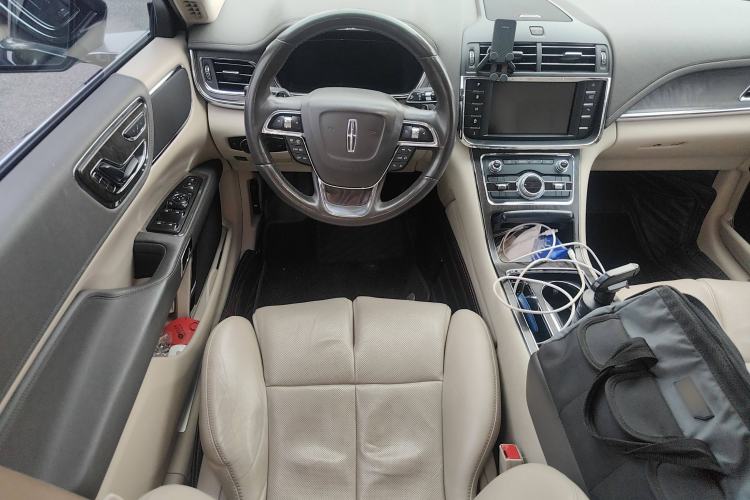 Used Lincoln Continental 2019 2.0T Two-Wheel Drive Luxury Edition China VI Standard Steering Wheel