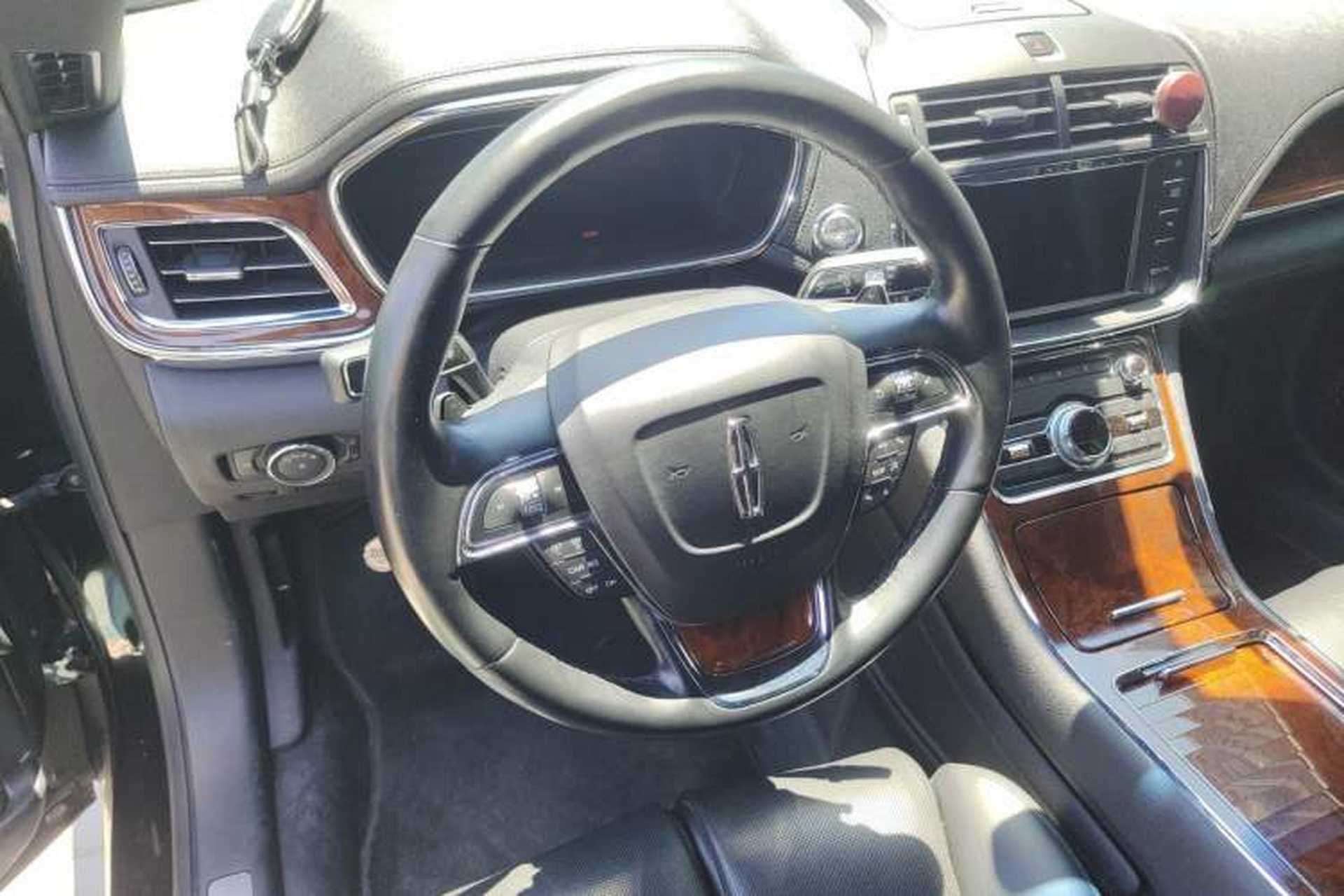 Used Lincoln Continental 2019 2.0T Two-Wheel Drive Luxury Edition China VI Standard Steering Wheel