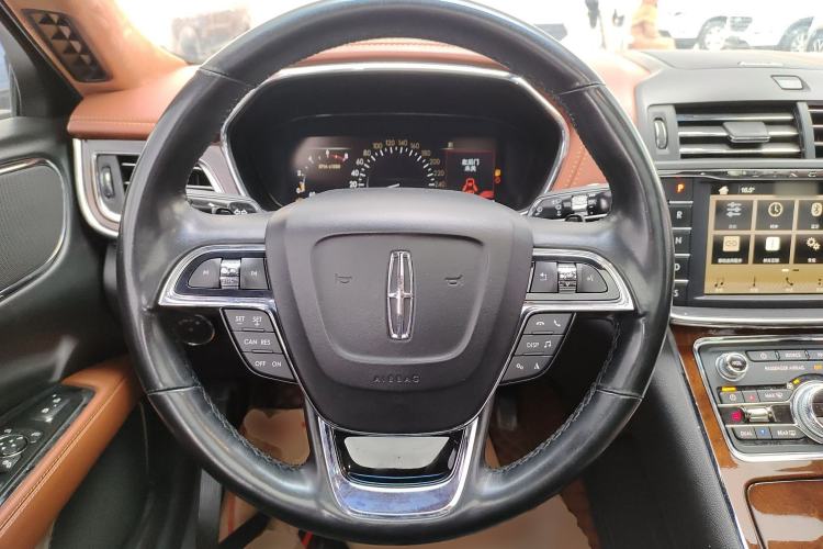 Used Lincoln Continental 2019 2.0T Two-Wheel Drive Luxury Edition China VI Standard Steering Wheel