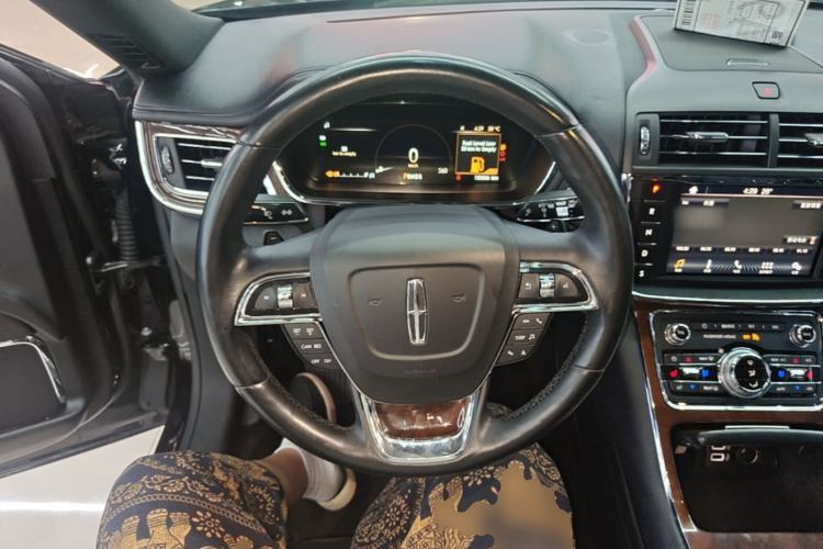 Used Lincoln Continental 2019 2.0T Two-Wheel Drive Luxury Edition China VI Standard Steering Wheel