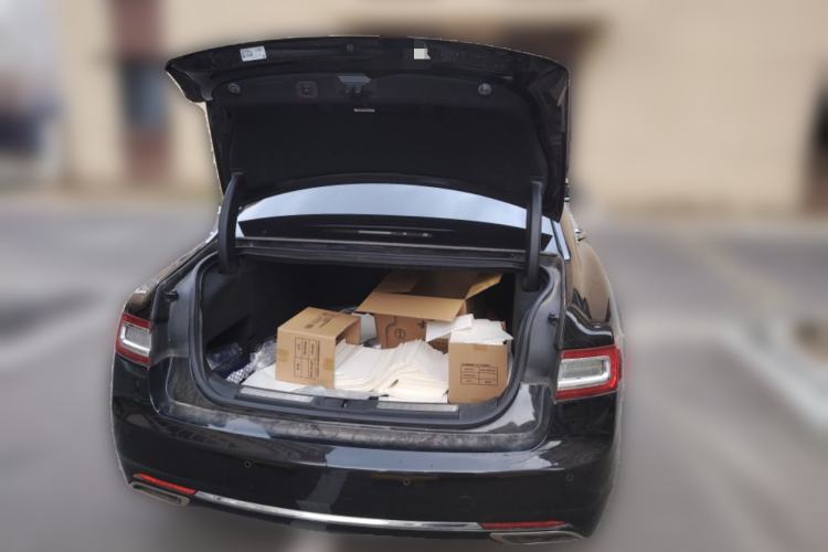 Used Lincoln Continental 2019 2.0T Two-Wheel Drive Prestige Version China VI Standard Trunk