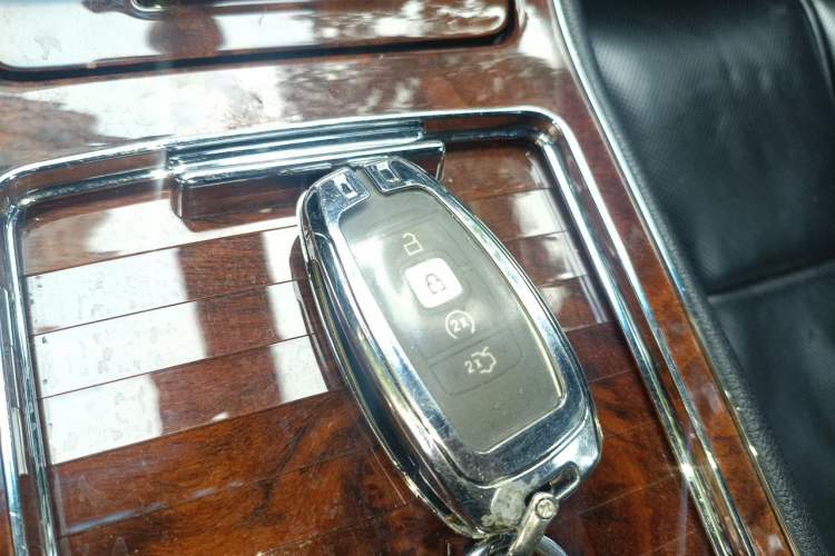 Used Lincoln Continental 2019 2.0T Two-Wheel Drive Luxury Edition China VI Standard Vehicle Key