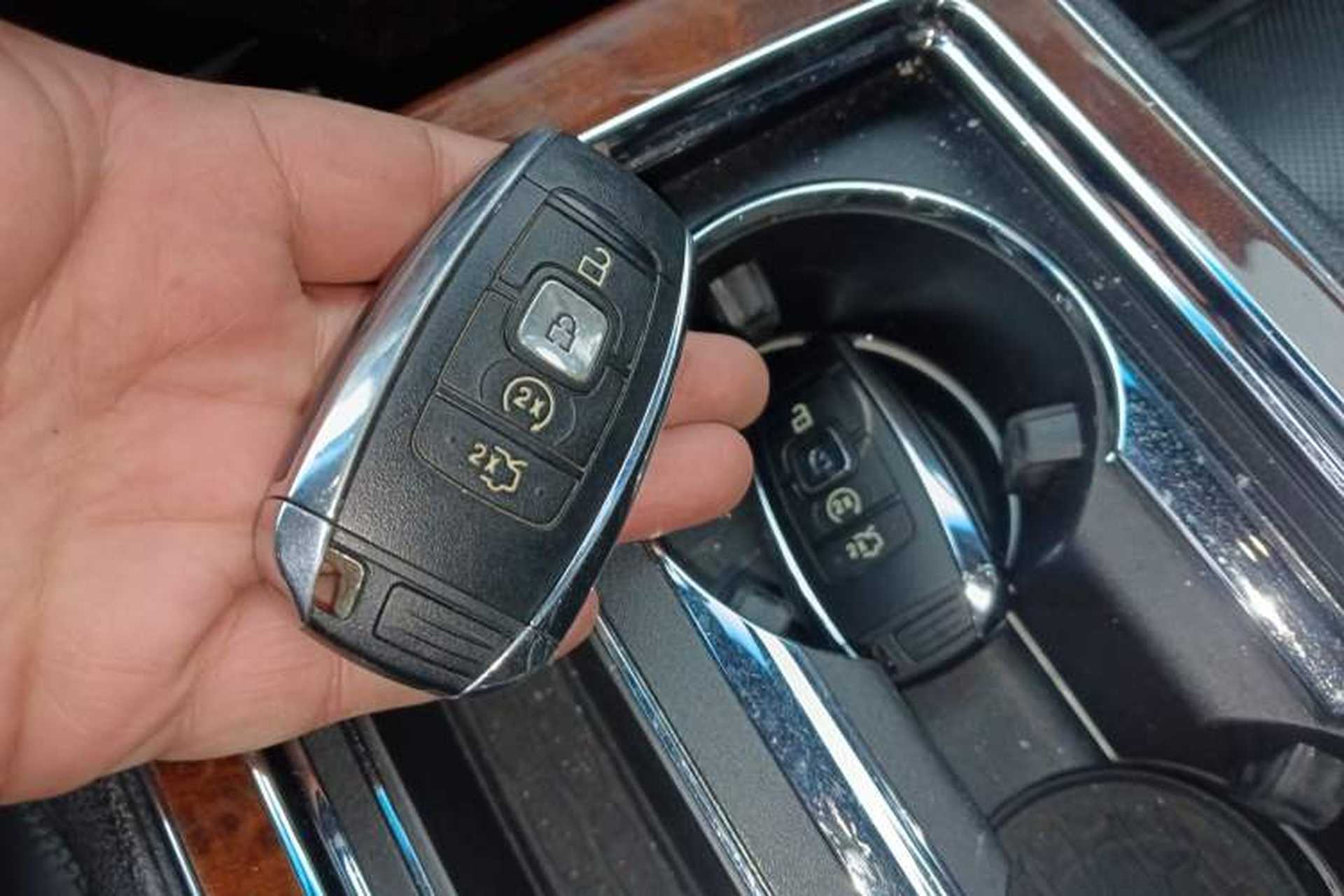 Used Lincoln Continental 2019 2.0T Two-Wheel Drive Luxury Edition China VI Standard Vehicle Key