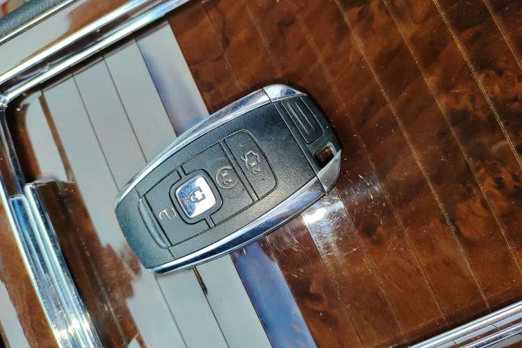 Used Lincoln Continental 2019 2.0T Two-Wheel Drive Luxury Edition China VI Standard Vehicle Key