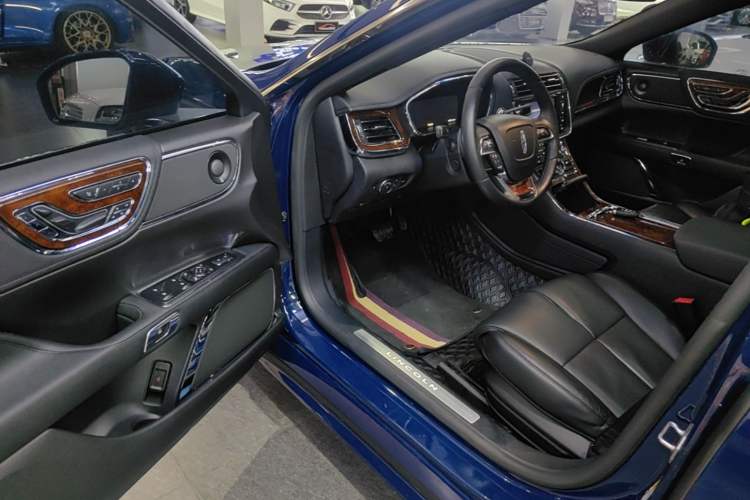 Used Lincoln Continental 2019 2.0T Two-Wheel Drive Prestige Version China VI Standard Driver Seat