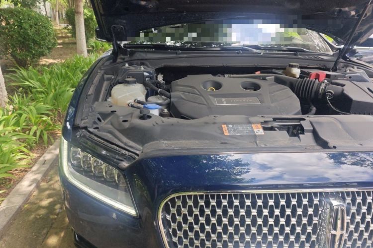 Used Lincoln Continental 2019 2.0T Two-Wheel Drive Prestige Version China VI Standard Engine Bay Right