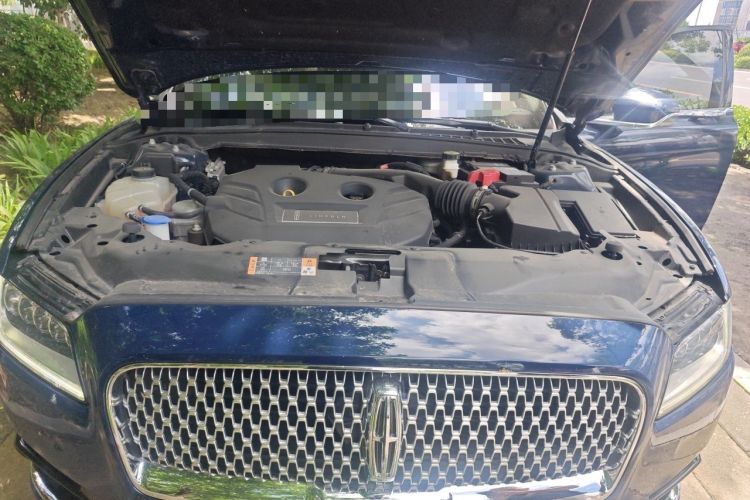Used Lincoln Continental 2019 2.0T Two-Wheel Drive Prestige Version China VI Standard Engine Bay