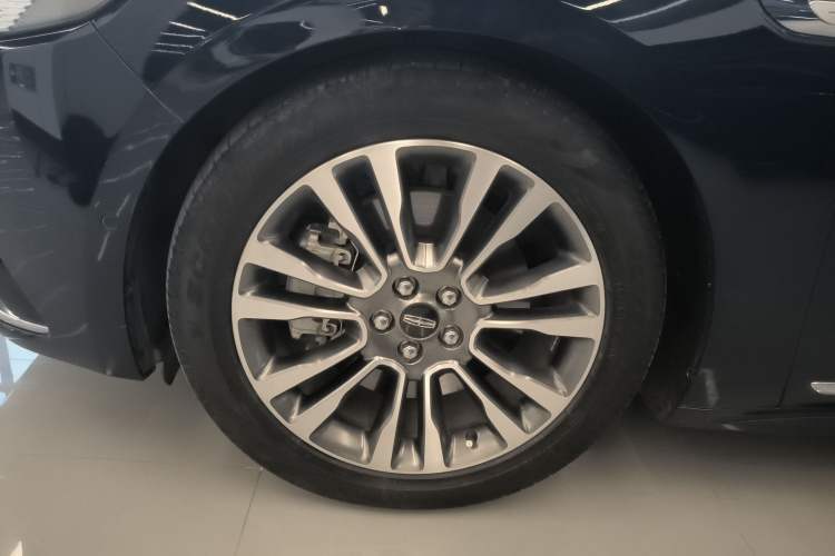 Used Lincoln Continental 2019 2.0T Two-Wheel Drive Prestige Version China VI Standard Exterior 4